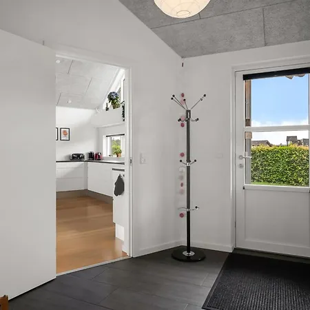 Bernice - 900m From The Sea By Interhome בית נופש Brondstrup