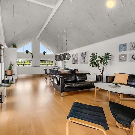 Bernice - 900m From The Sea By Interhome *