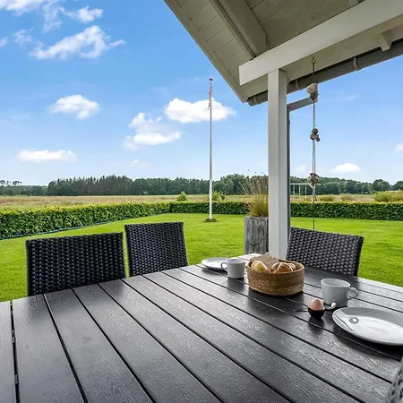 Vakantiehuis Bernice - 900m From The Sea By Interhome