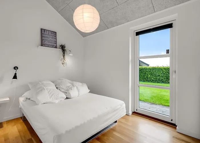 Bernice - 900m From The Sea By Interhome *