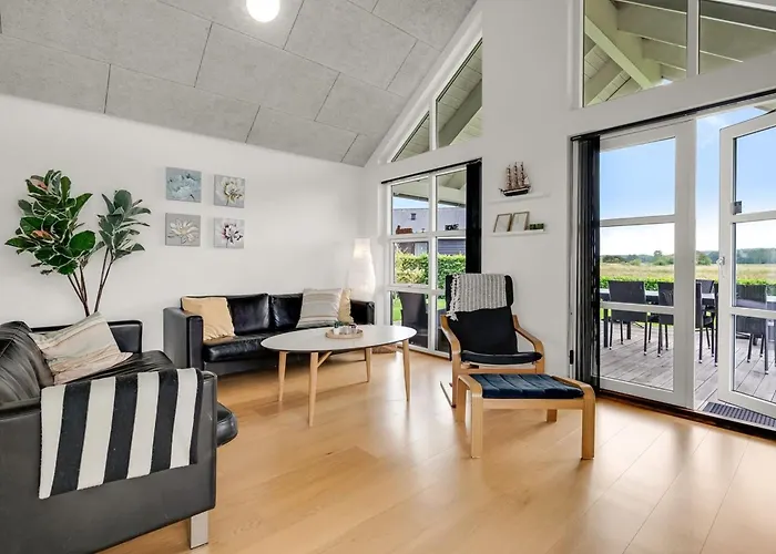 Bernice - 900m From The Sea By Interhome